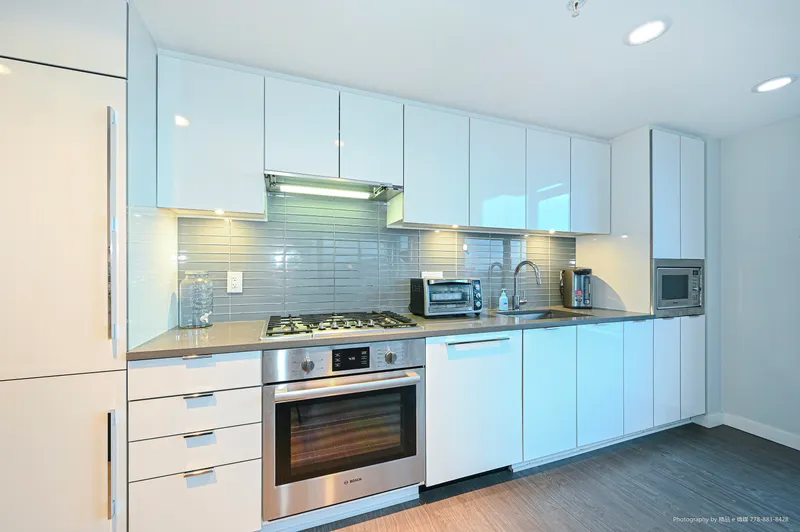 1702 8333 SWEET AVENUE - photo 4 of 21