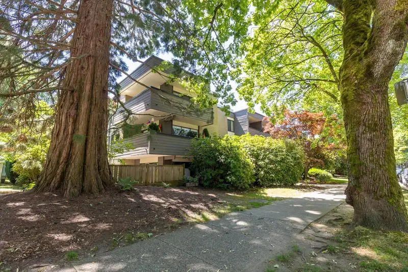 310 1710 W 13TH AVENUE - photo 2 of 22