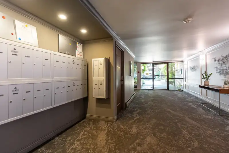 310 1710 W 13TH AVENUE - photo 4 of 22