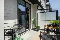 4 2190 RINDALL AVENUE - thumbnail 3