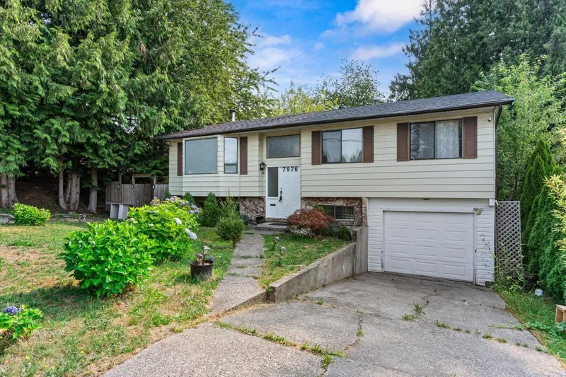 7976 TANAGER STREET - photo 2 of 25