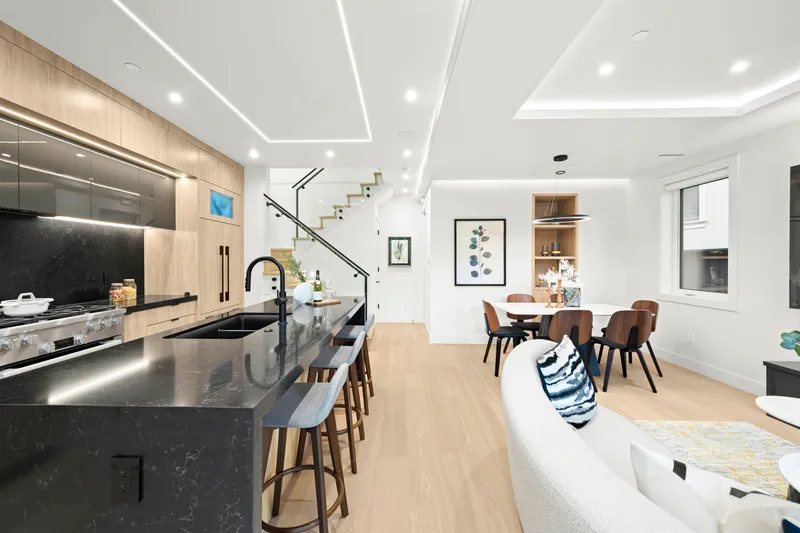 1 3466 W 22ND AVENUE - photo 3 of 25