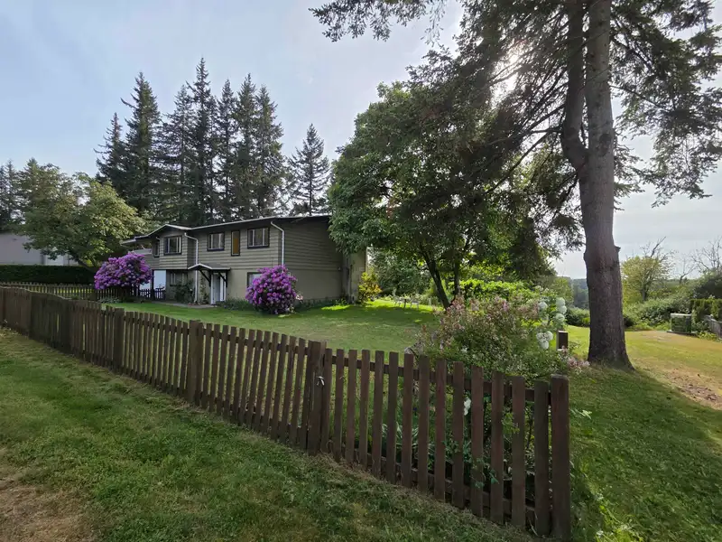 5185 234 STREET - photo 2 of 40
