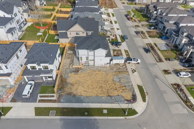 6907 205 STREET - photo 1 of 20