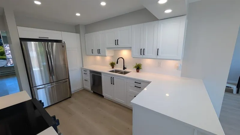 40 32959 GEORGE FERGUSON WAY - photo 2 of 8