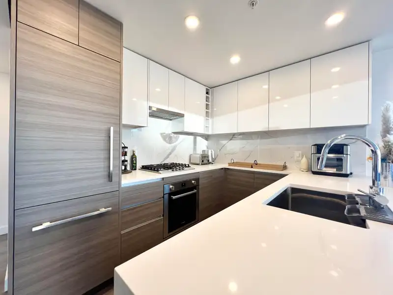 1402 823 CARNARVON STREET - photo 2 of 23