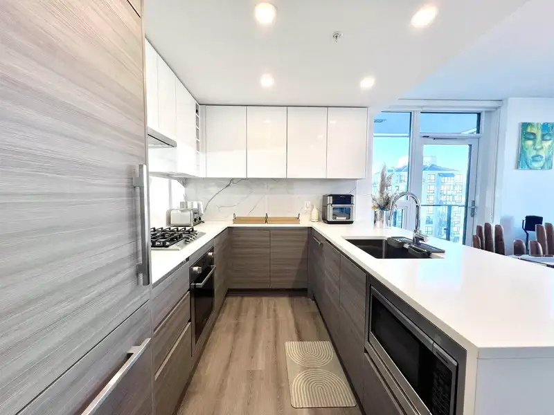 1402 823 CARNARVON STREET - photo 3 of 23