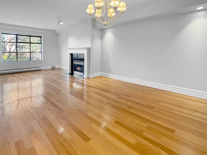 205 1118 55TH STREET - photo 1 of 13