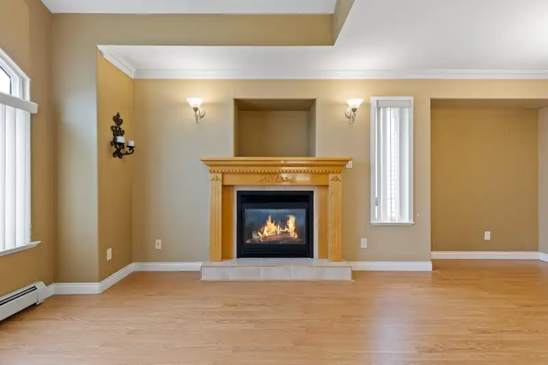 31401 HOMESTEAD CRESCENT - photo 4 of 36