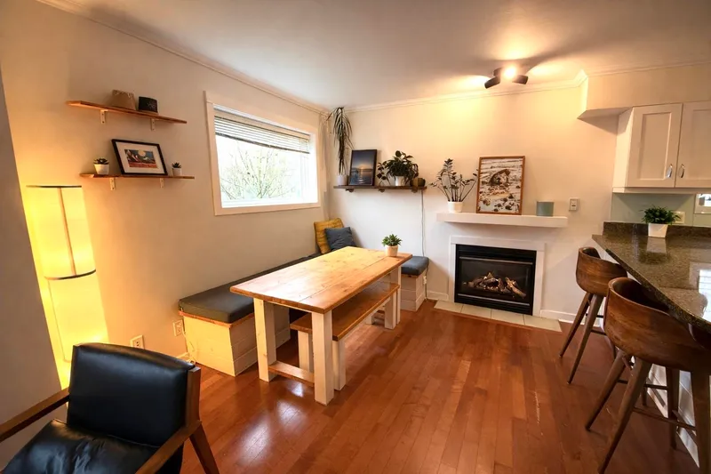 6 1233 MAIN STREET - photo 2 of 25