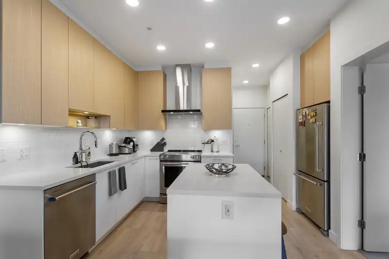411 7588 16TH STREET - photo 2 of 30
