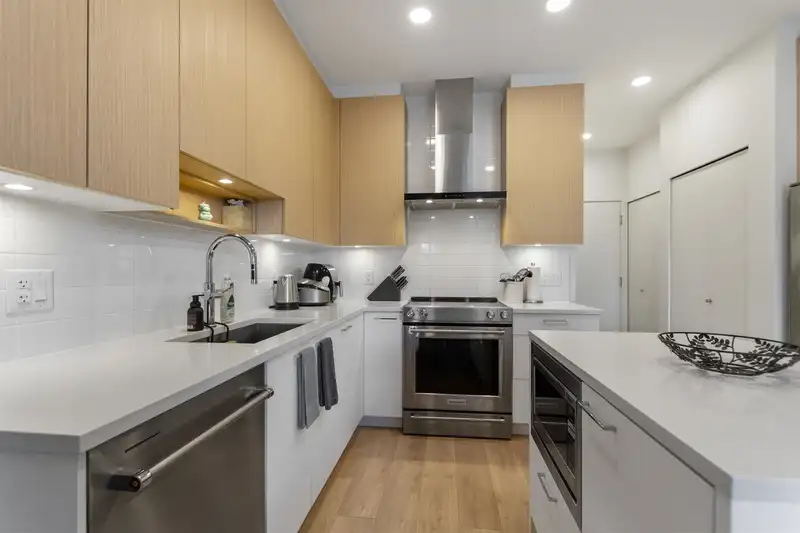 411 7588 16TH STREET - photo 3 of 30