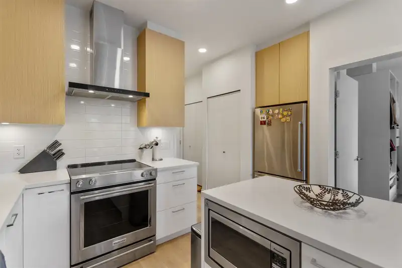 411 7588 16TH STREET - photo 4 of 30