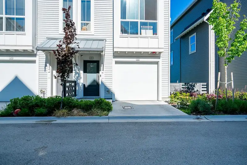 20 4726 ORCA WAY - photo 2 of 26