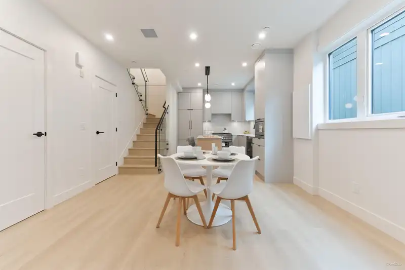 3 7270 17TH AVENUE - photo 4 of 26