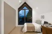 2 2145 NAPIER STREET - thumbnail 29