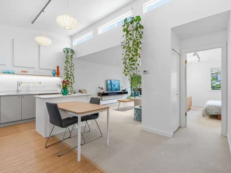 314 2416 W 3RD AVENUE - photo 1 of 25