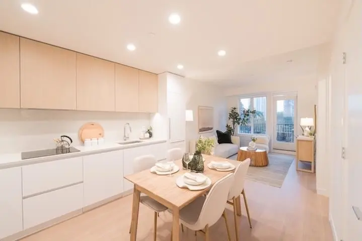 204 585 KEMSLEY AVENUE - photo 3 of 24