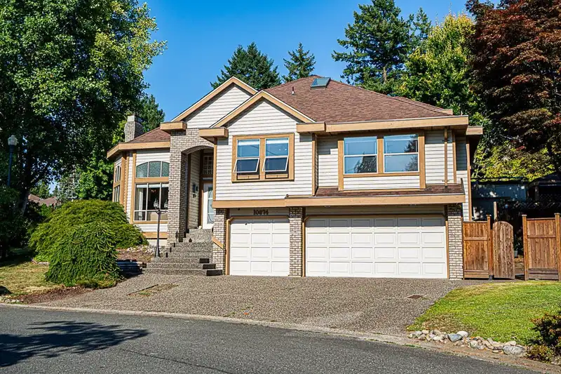10874 CHERRY LANE - photo 1 of 40