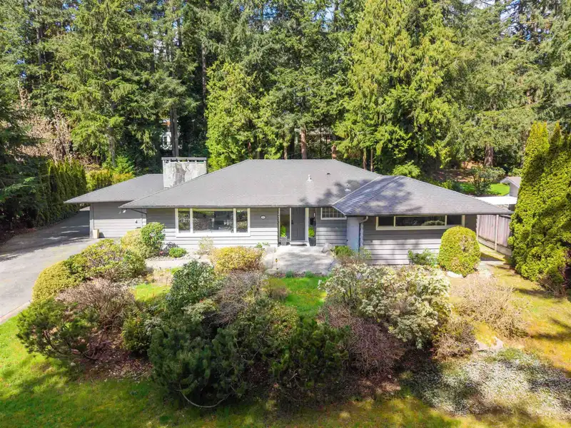 355 RABBIT LANE - photo 1 of 34