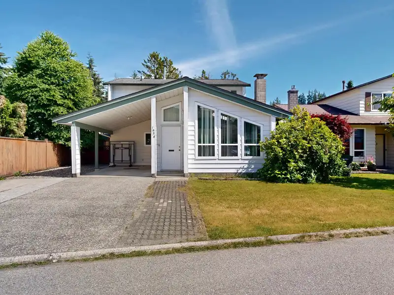 1954 VONDA WAY - photo 1 of 40