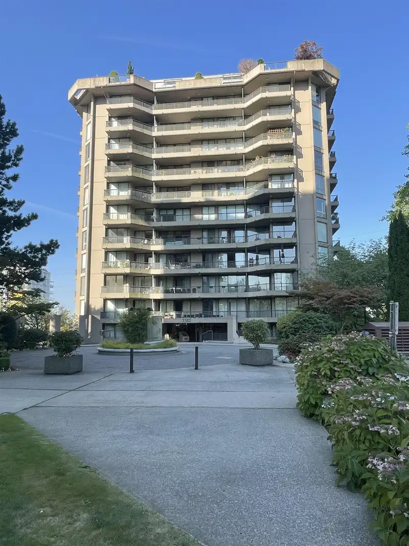 306 3740 ALBERT STREET - photo 1 of 10