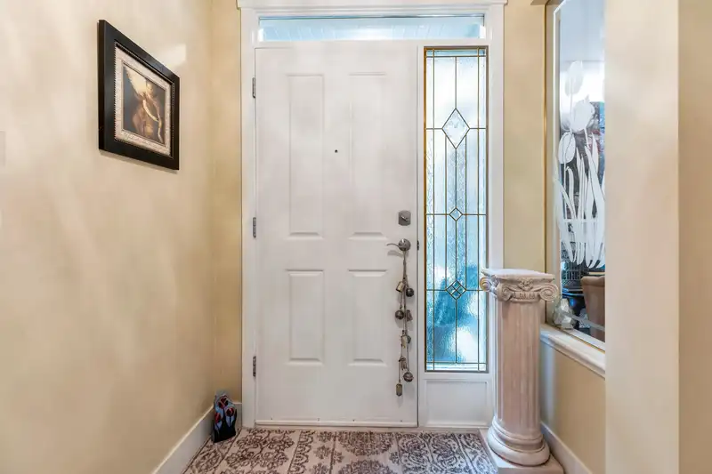 65 5900 FERRY ROAD - photo 3 of 37