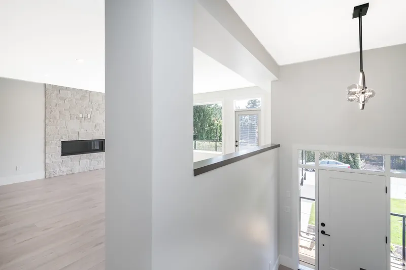 34059 WOODBINE STREET - photo 4 of 25