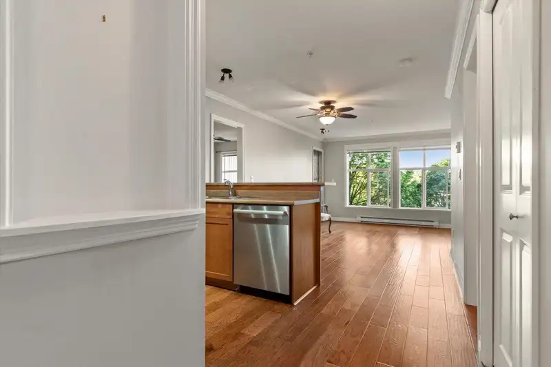 305 45645 KNIGHT ROAD - photo 3 of 34