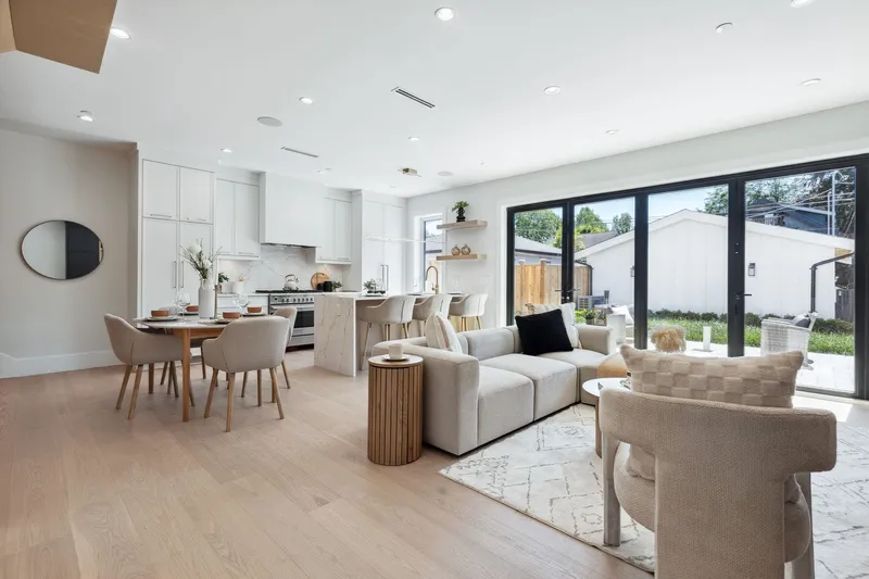 #2 2244 E 11TH AVENUE - photo 2 of 25