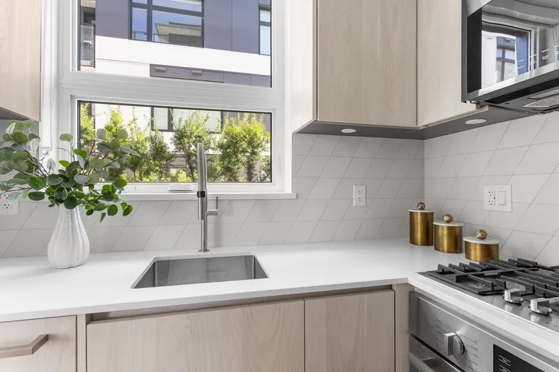 3249 CLIVE AVENUE - photo 1 of 25