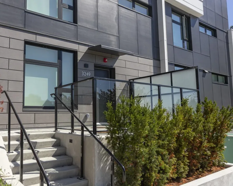 3249 CLIVE AVENUE - photo 3 of 25