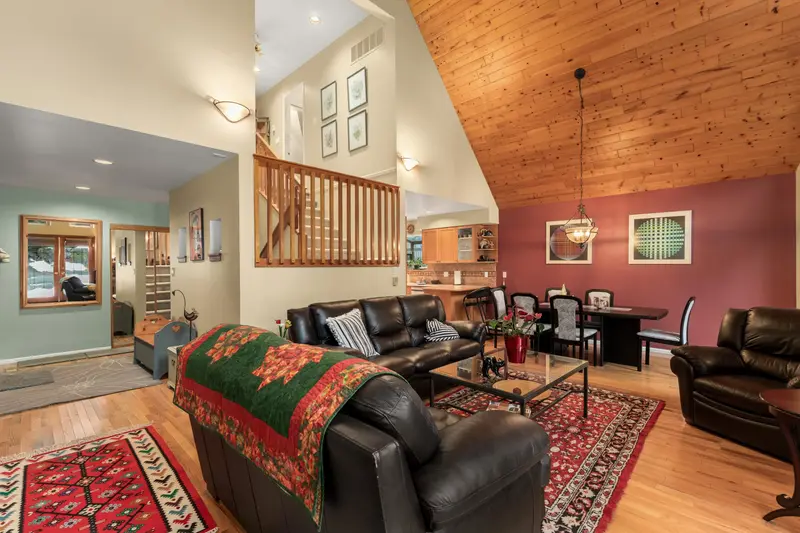 2813 CLIFFTOP LANE - photo 3 of 25