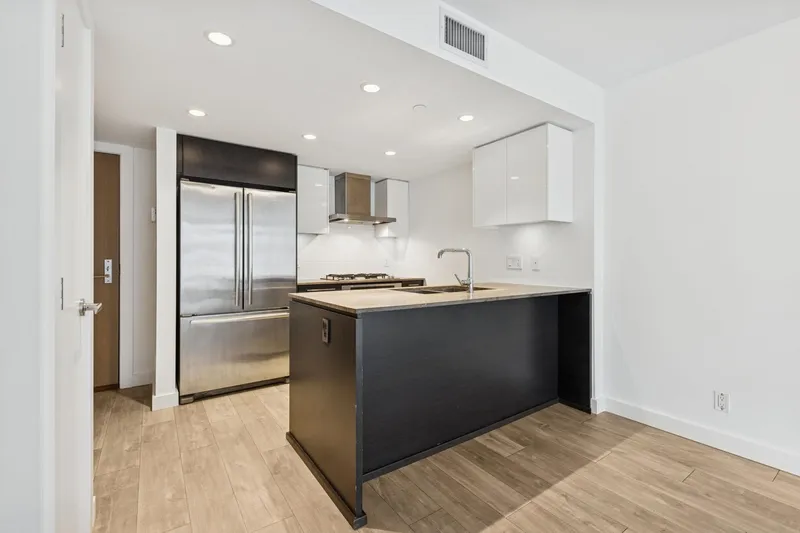 816 1618 QUEBEC STREET - photo 3 of 25