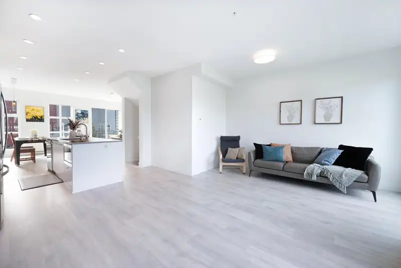 83 24076 112 AVENUE - photo 2 of 29