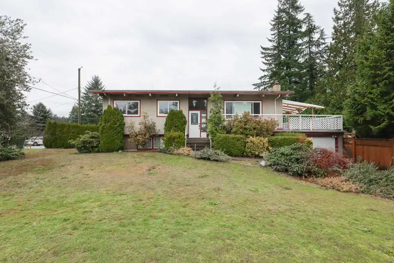 445 BYNG STREET - photo 1 of 38