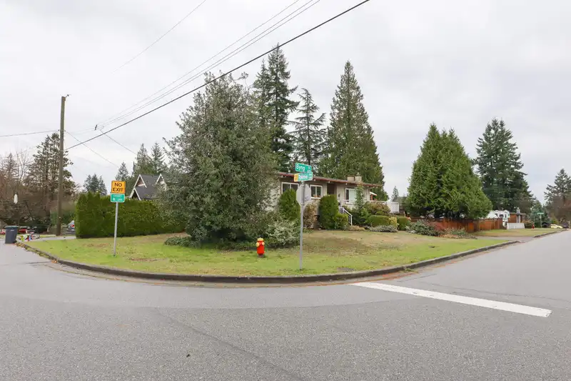 445 BYNG STREET - photo 2 of 38