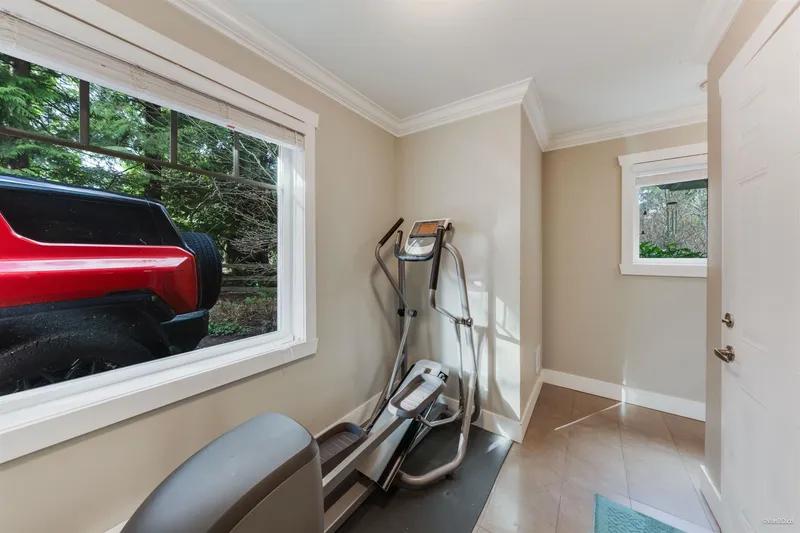 24 14285 64 AVENUE - photo 4 of 25