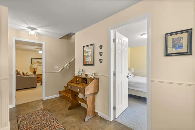 2849 CROSSLEY DRIVE - photo 3 of 40