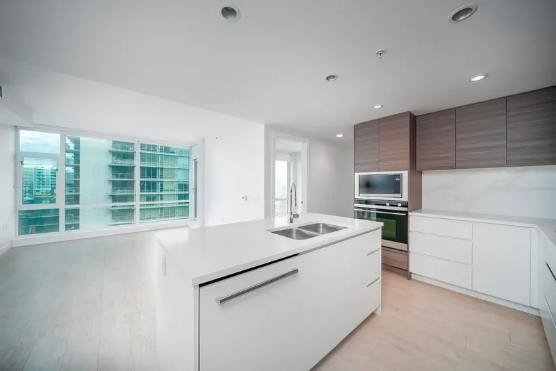 1006 6833 BUSWELL STREET - photo 3 of 25