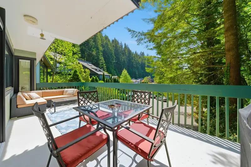 2086 RIVERGROVE PLACE - photo 4 of 40