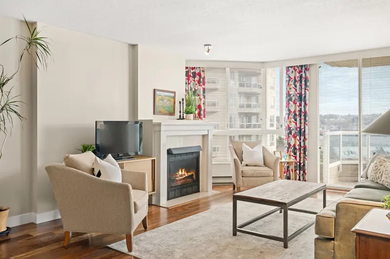 1105 1235 QUAYSIDE DRIVE - photo 1 of 25