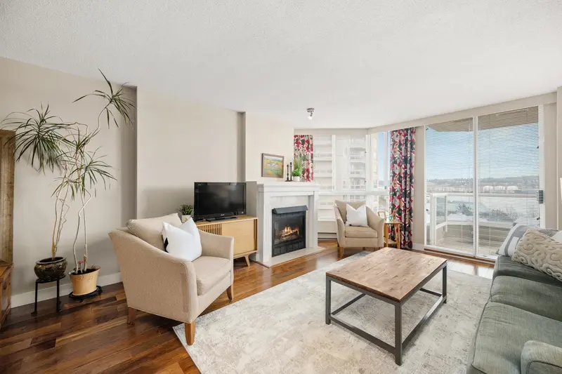 1105 1235 QUAYSIDE DRIVE - photo 3 of 25