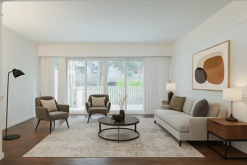 19 13775 102 AVENUE - photo 1 of 40