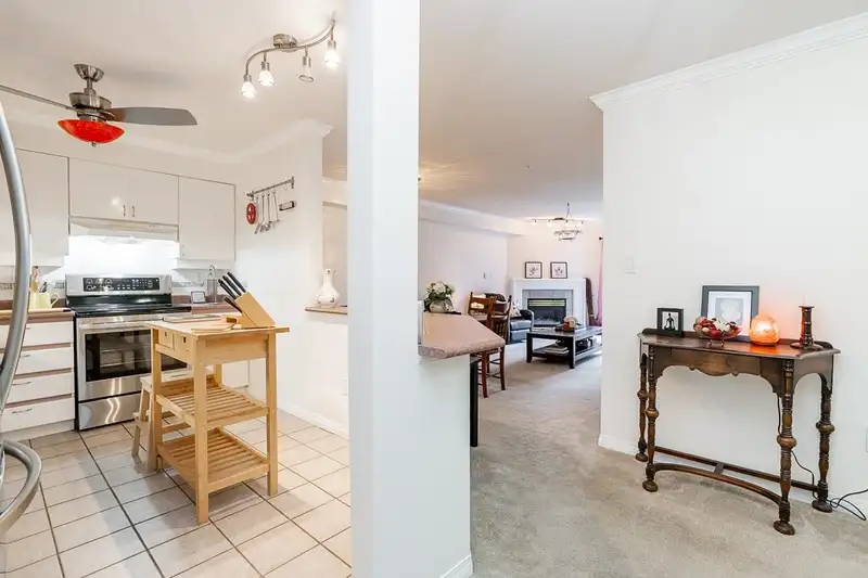 202 15130 29A AVENUE - photo 3 of 32
