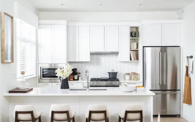 105 3489 BAYCREST AVENUE - photo 3 of 7