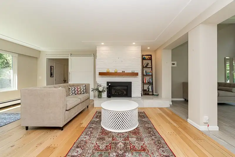 4151 TYTAHUN CRESCENT - photo 2 of 35