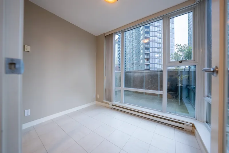 506 583 BEACH CRESCENT - photo 4 of 23