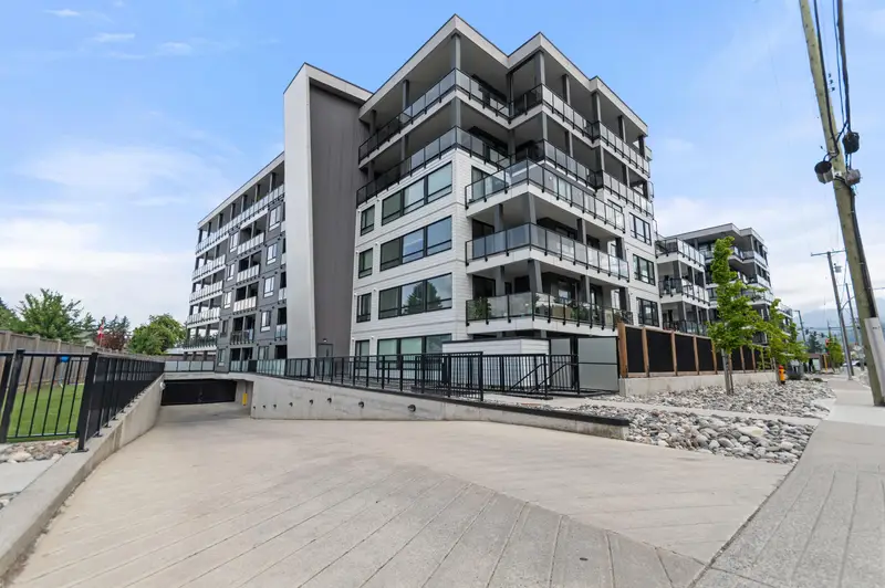 208 45745 WATSON ROAD - photo 2 of 25