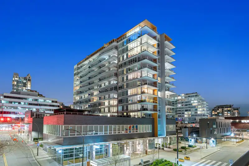 1308 118 CARRIE CATES COURT - photo 1 of 30